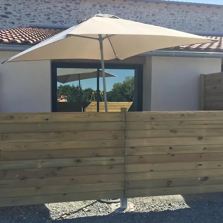 לינה וארוחת בוקר La Grande Thibaudiere La Plaine