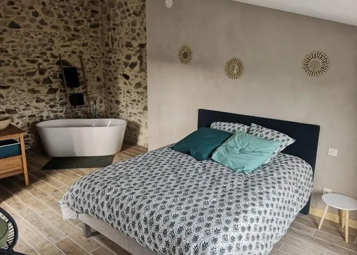 Bed and Breakfast La Grande Thibaudiere La Plaine